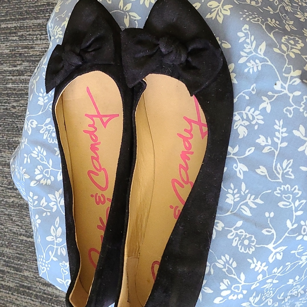 Ladies Shoes - Picture 2 of 4